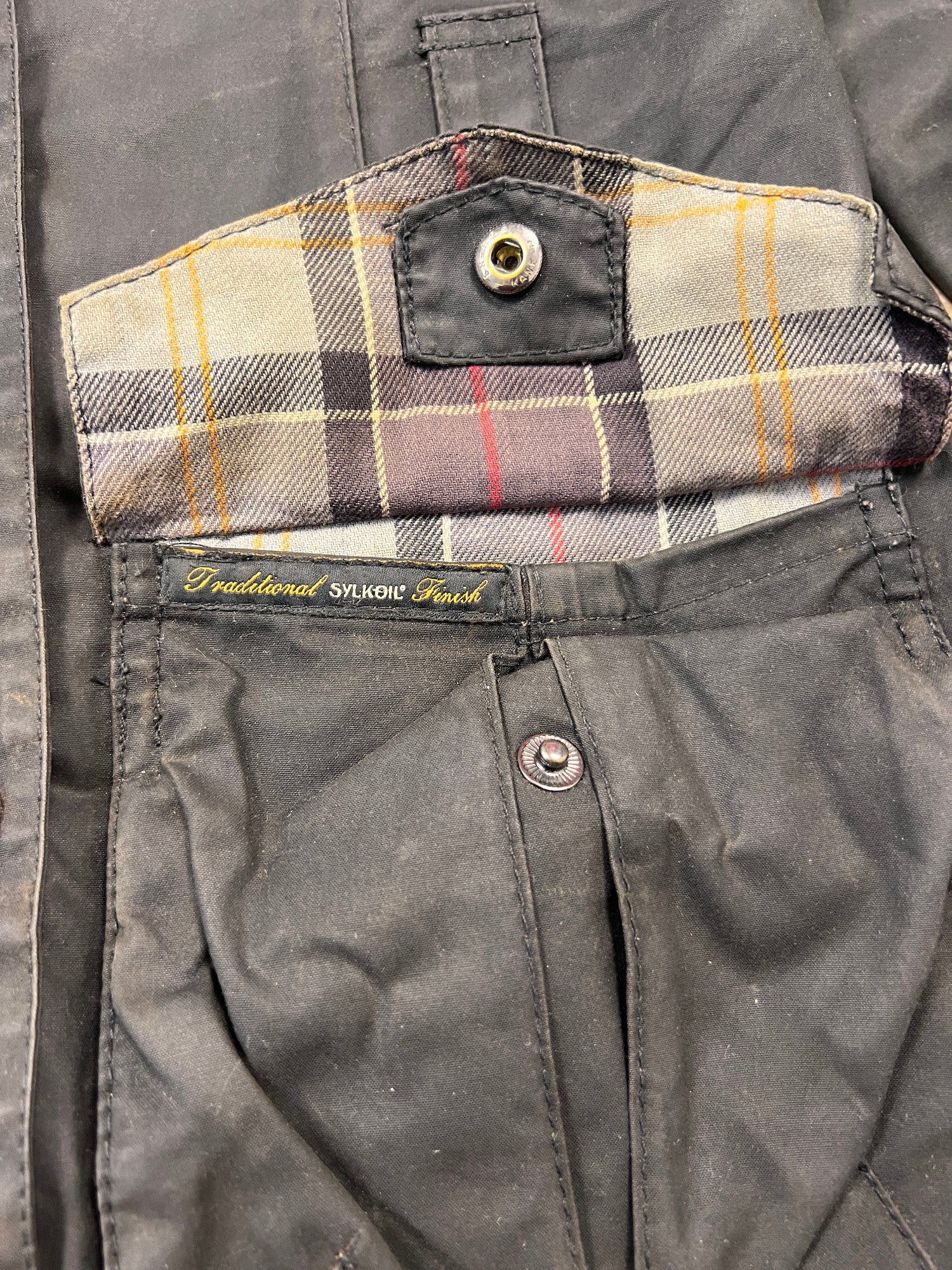 Barbour Rebel Jacket Black Waxed - cloakerstore
