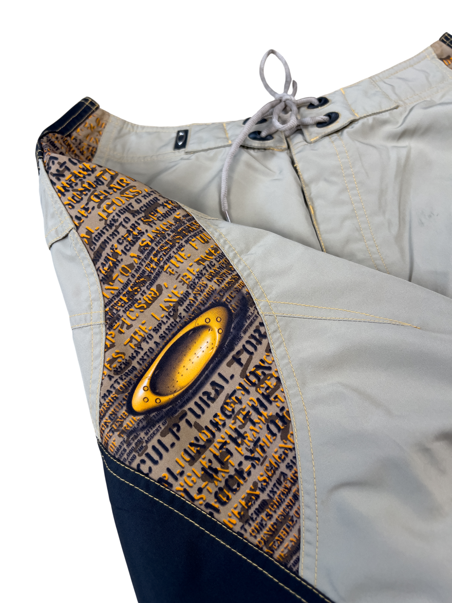 Oakley Plates 2.4 BoardShort New Khaki Baggy Deadstock - cloakerstore