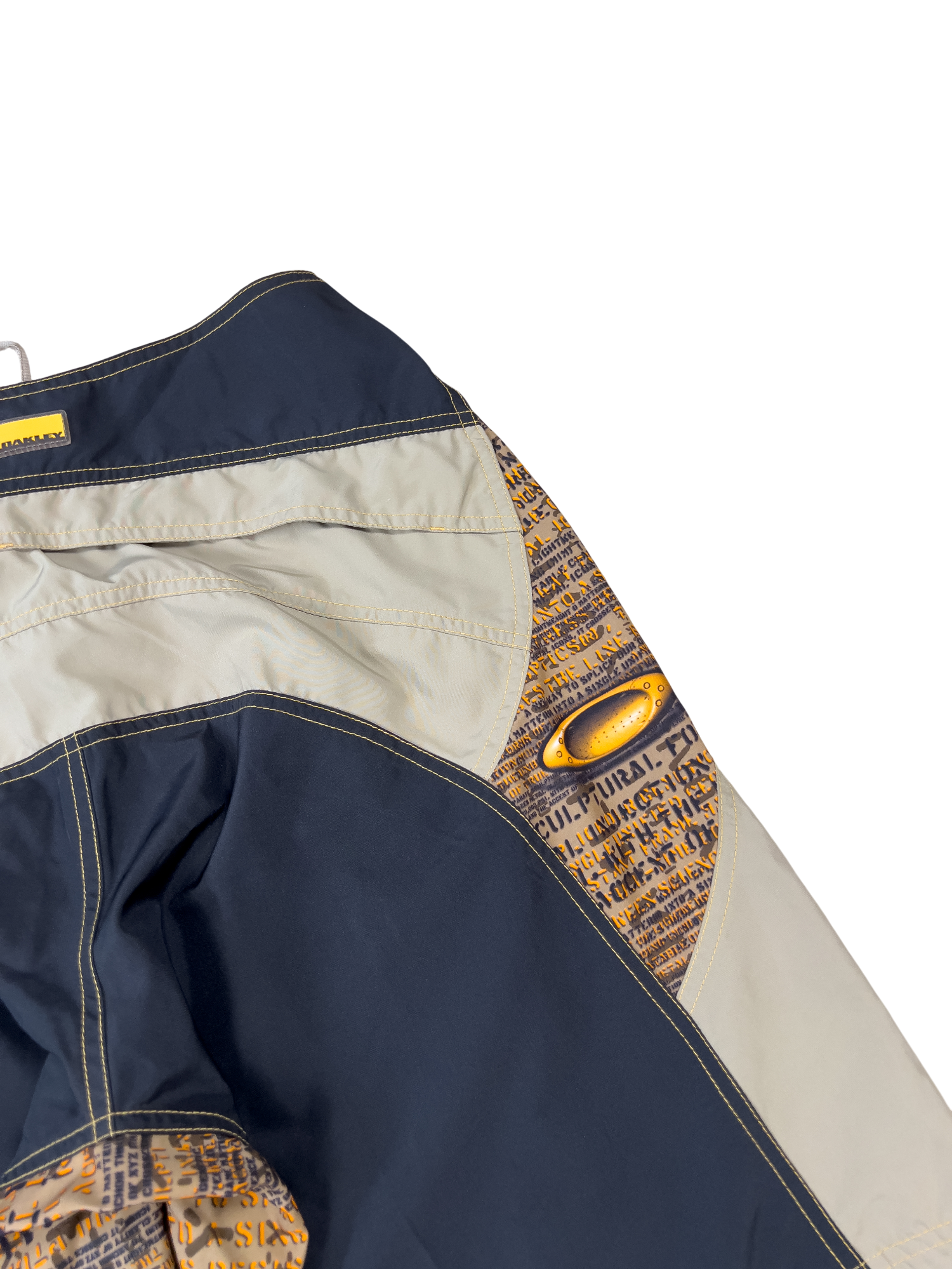 Oakley Plates 2.4 BoardShort New Khaki Baggy Deadstock - cloakerstore