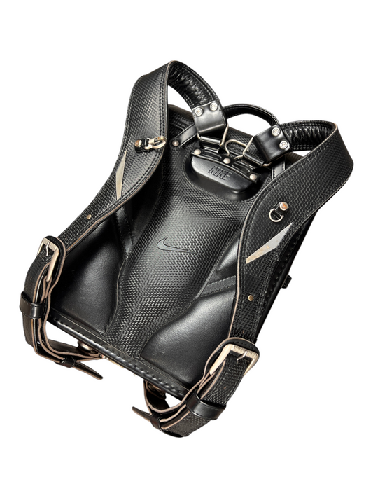 Nike Randoseru blackout - harness at an angle with metal buckles