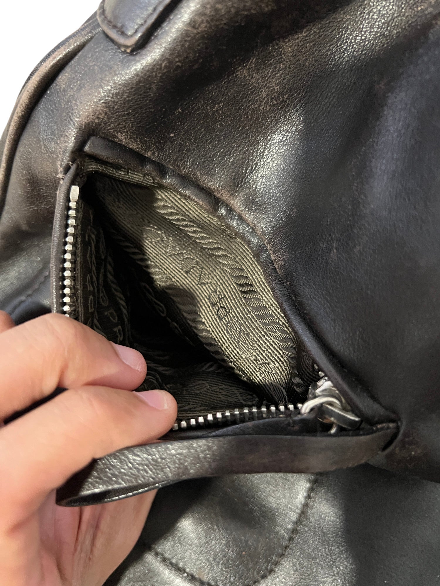 Prada Shoudler Bag Vintage 90's Leather - cloakerstore