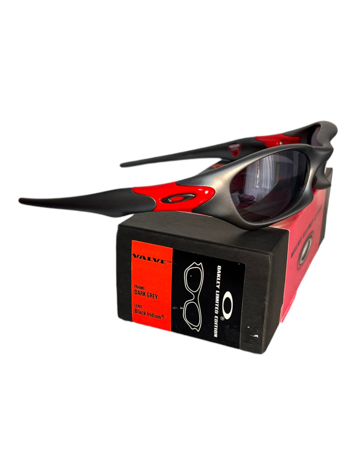 Oakley Valve Ducati 12-638 deadstock sunglasses - photo 2 of 18