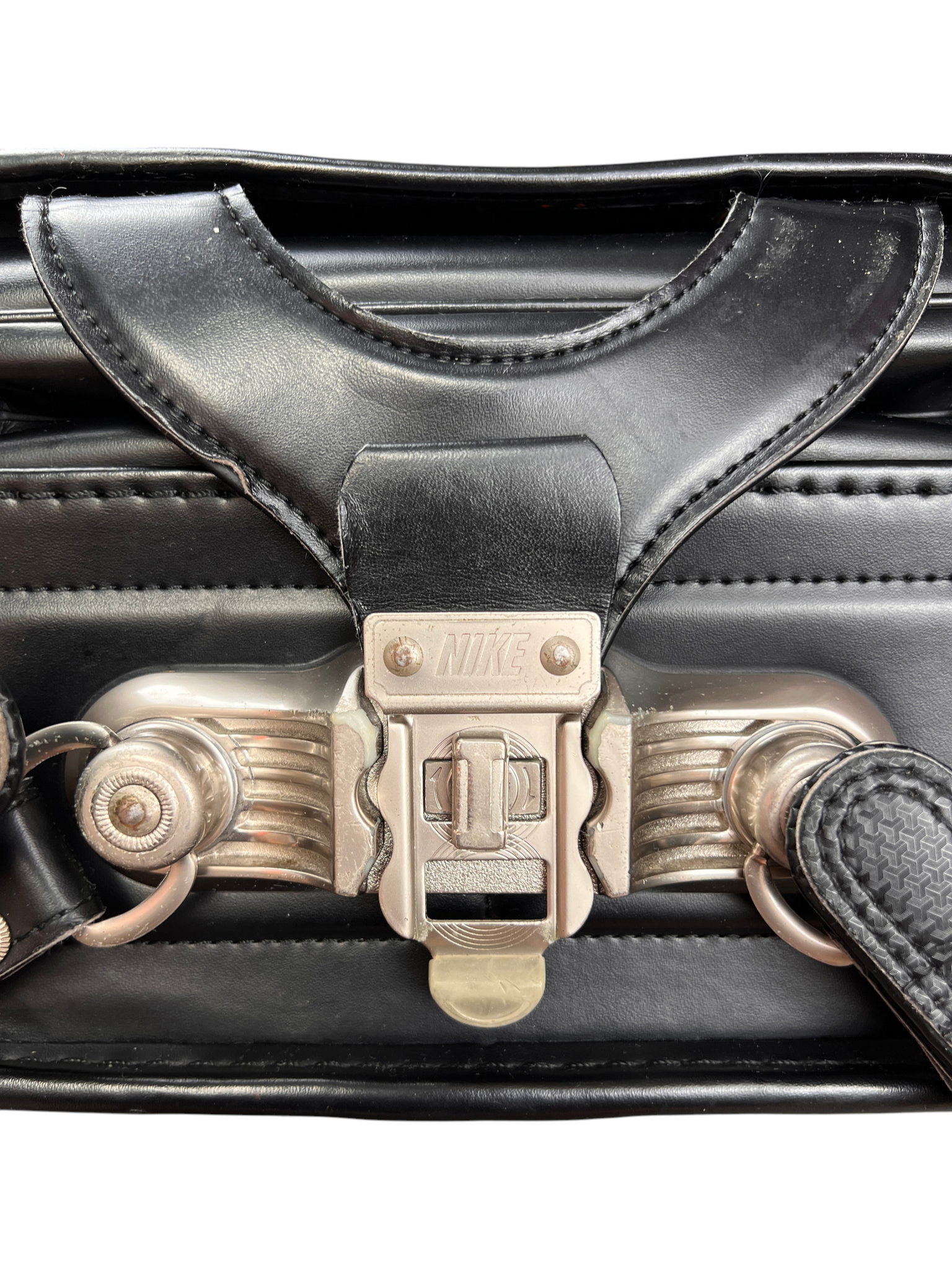 Nike Randoseru blackout - one-touch automatic lock mechanism