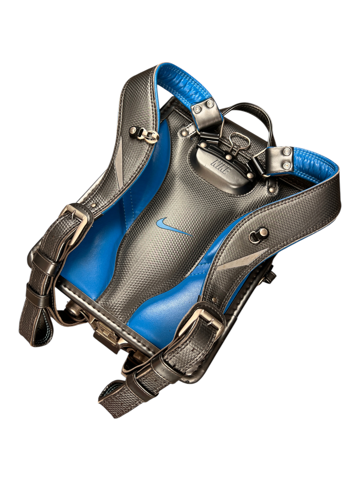 Nike Randoseru gunmetal and blue - harness at an angle with blue trim