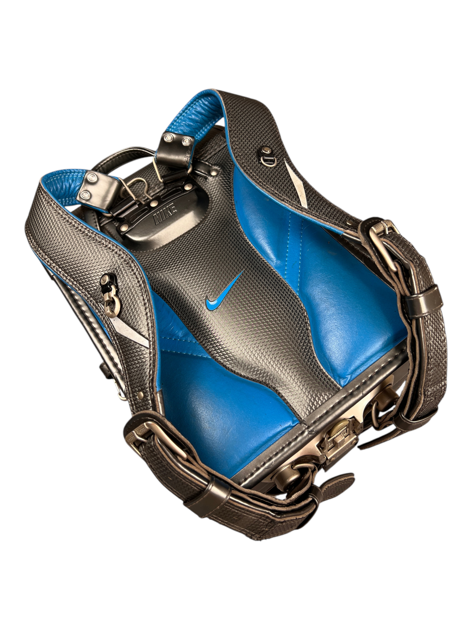 Nike Randoseru metallic charcoal and blue - three-quarter view of straps and buckles