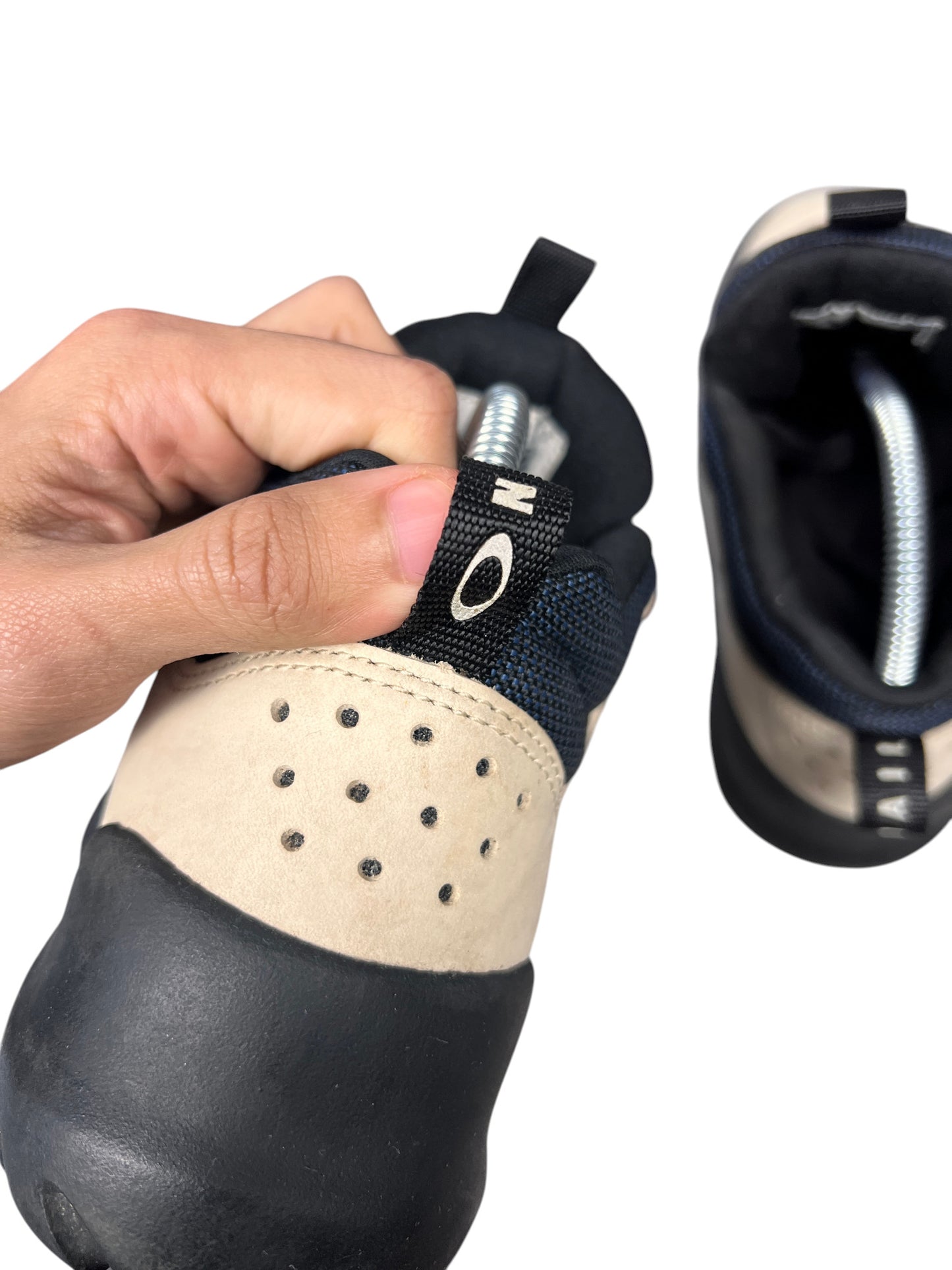 2000s Oakley ‘Nail’ Mid Sneaker Hike Boots