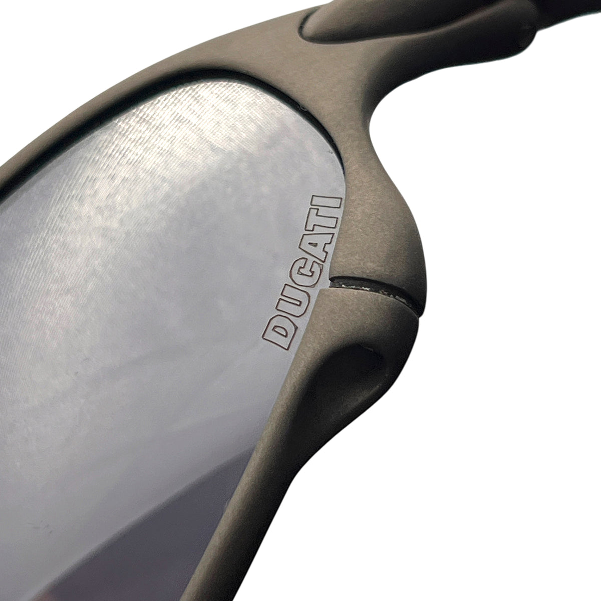 DUCATI etched on the Black Iridium lens