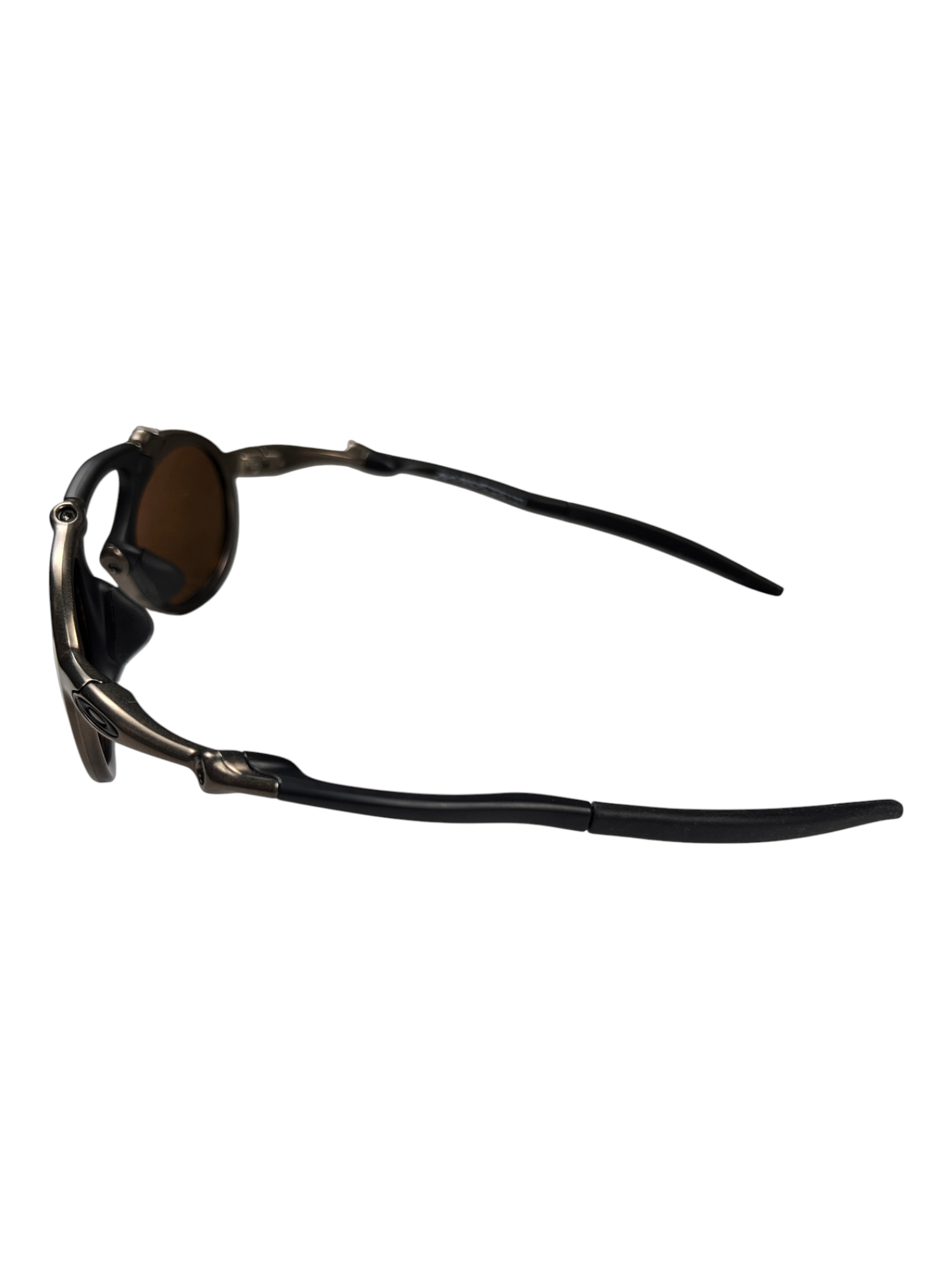 Temple arms of the Oakley Madman X-Metal sunglasses