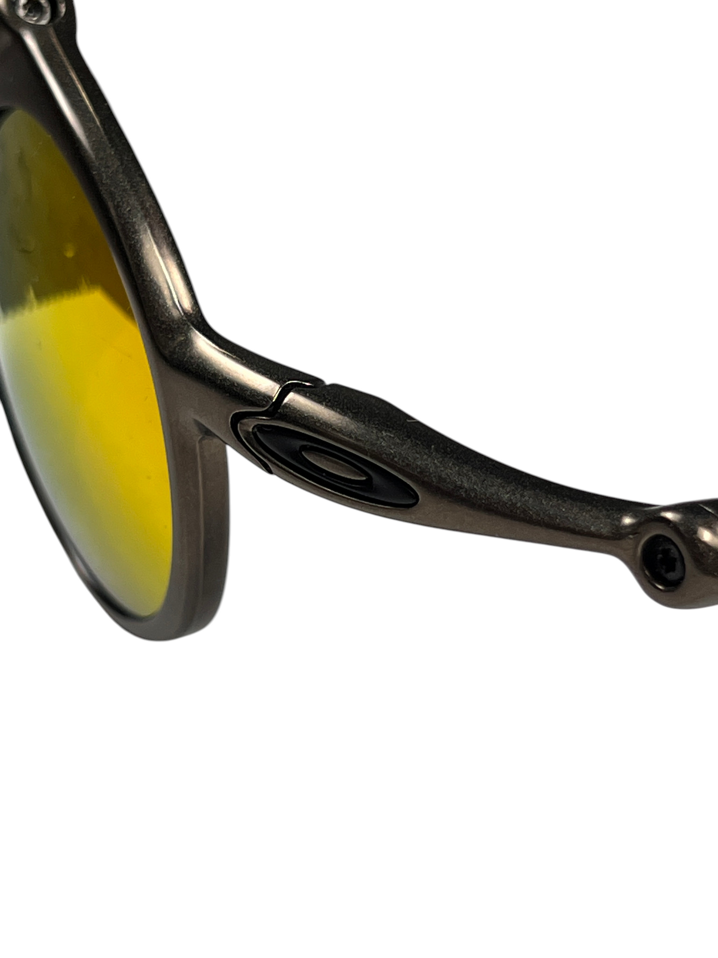 Oakley Madman folded, side profile of the pewter frame
