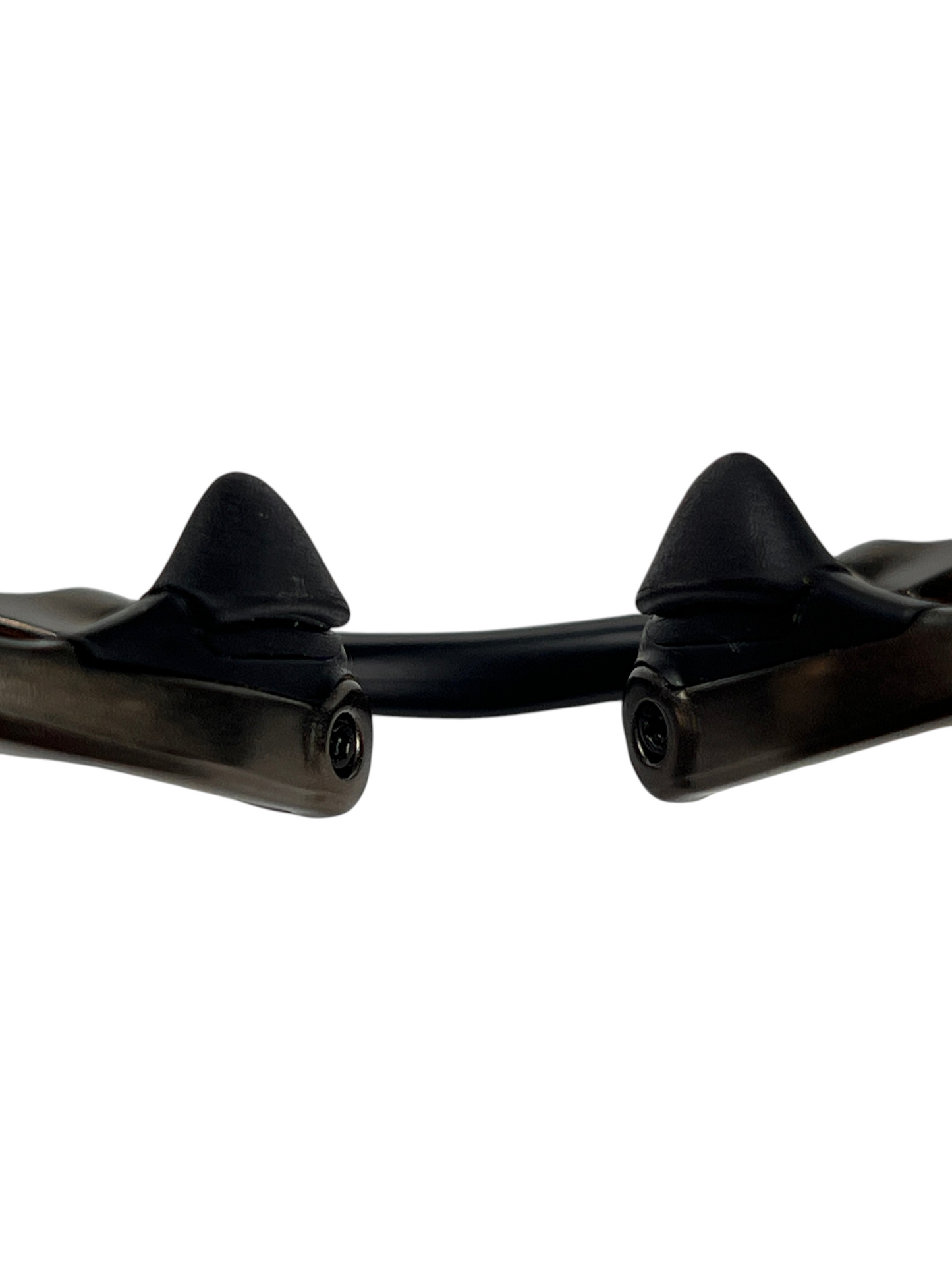 Unobtainium nose pads of the Oakley Madman X-Metal