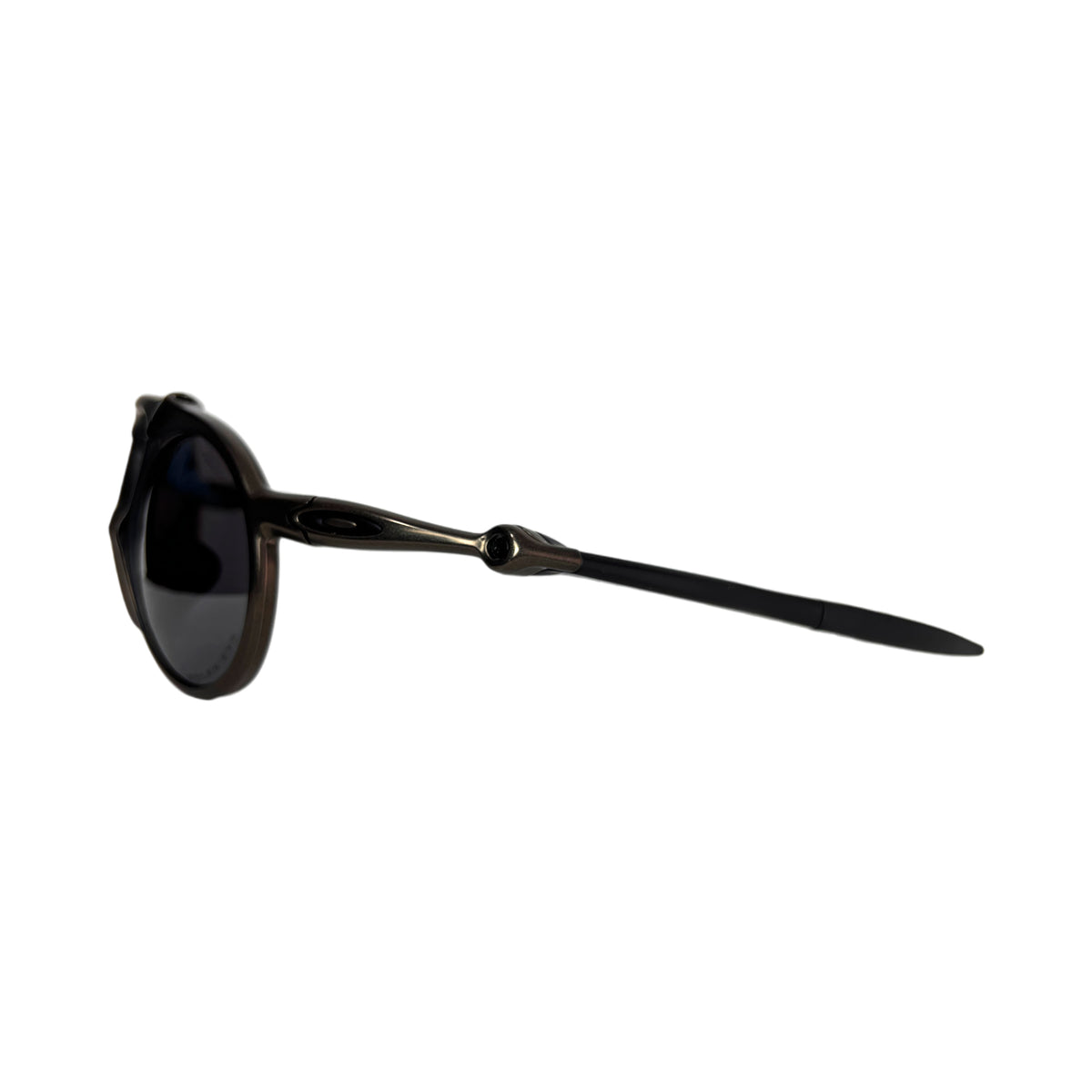 Side profile of the Oakley Madman pewter X-Metal frame