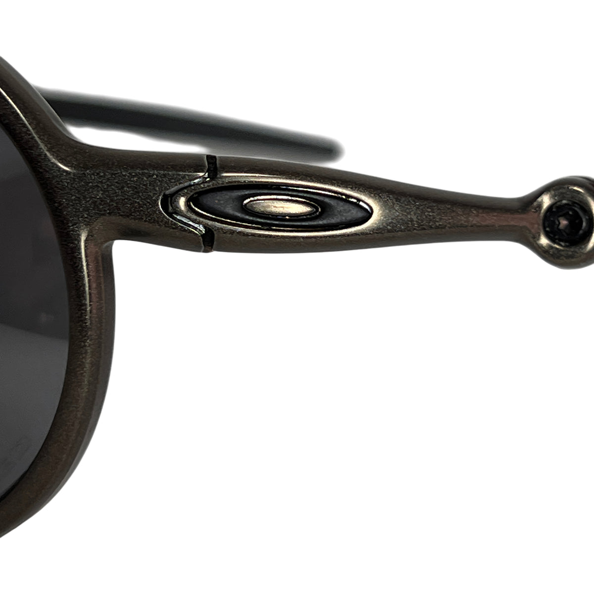 Oakley icon on the hinge of the Madman X-Metal