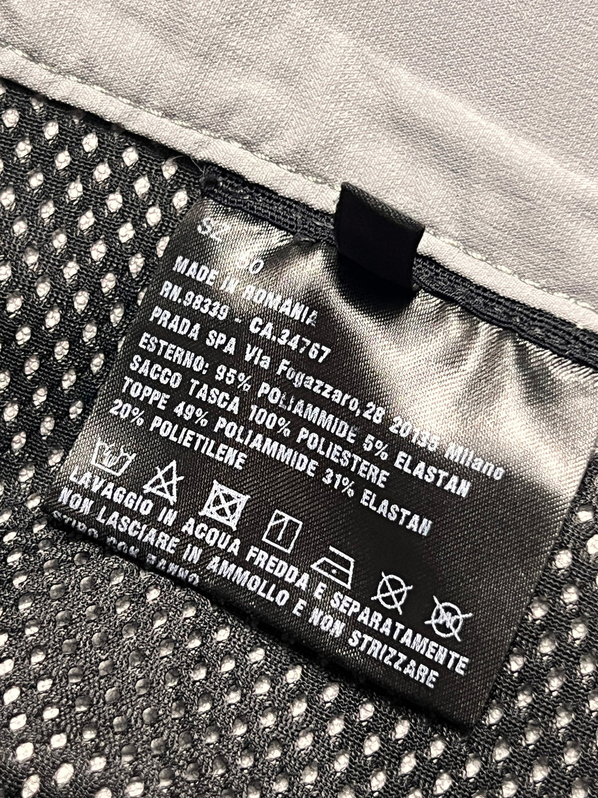 Prada Linea Rossa Luna Rossa Pirelli cargo shorts, grey, size 50